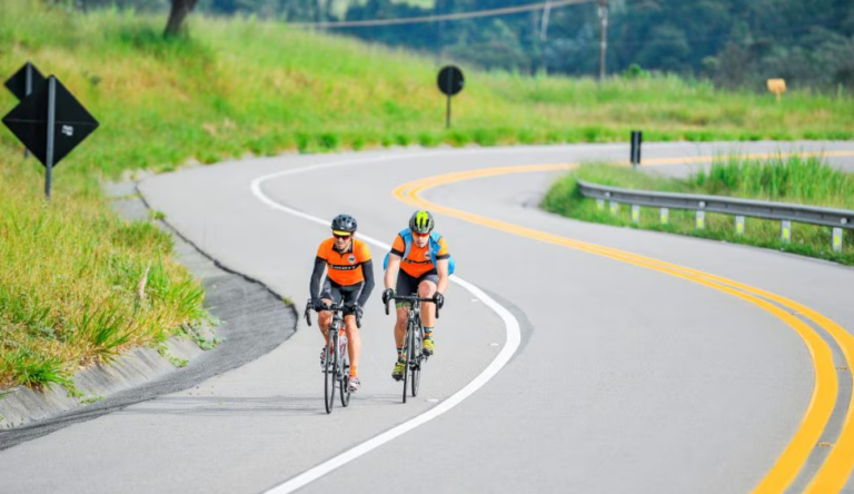 Ciclismo Os melhores horários na estrada para um passeio seguro