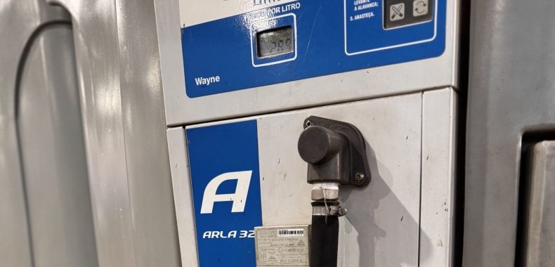 Esse Liquido E Fundamental Para O Funcionamento Dos Caminhoes E Veiculos A Diesel Modernos