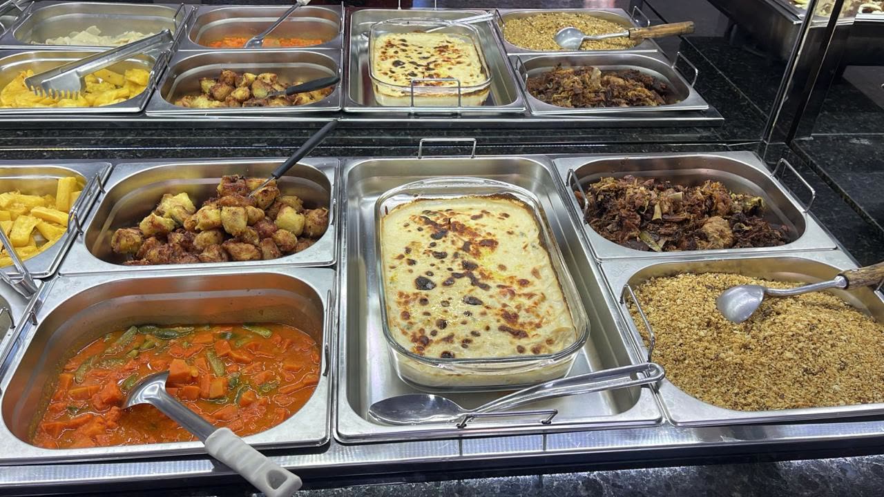 Buffet self-service do Restaurante Barcelona